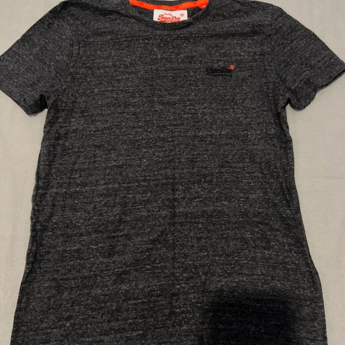 Superdry t-shirt size M, like new, black and grey