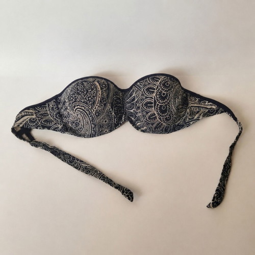 Vintage bikini top like new, fits size S/M