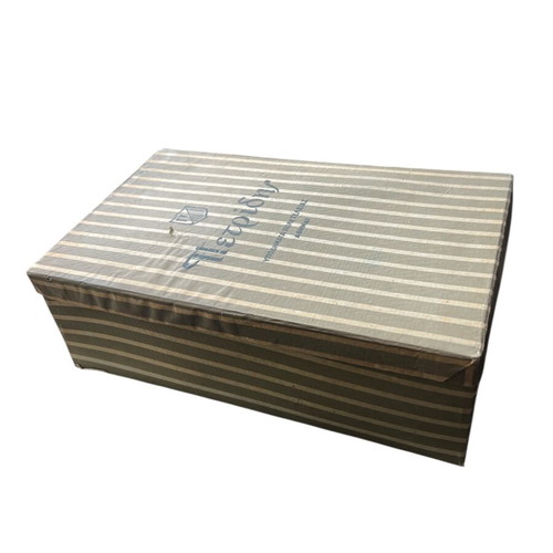 Vintage cardboard shoe packaging boxes used