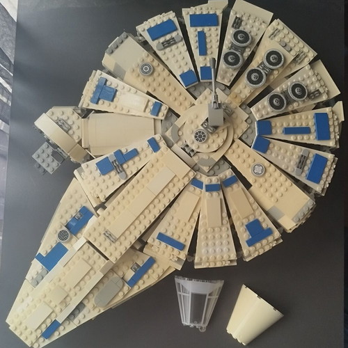 Lego Star Wars 75212 Kessel Run Millennium Falcon used, missing pieces and figures