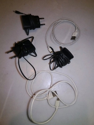 Φορτιστές και καλώδια USB σαν καινούργια, σετ 5