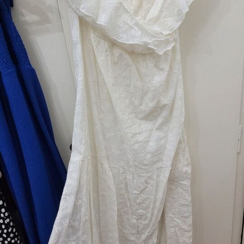 Amo & Roma white long dress L/XL embroidered
