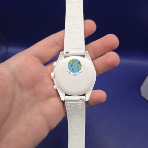 Swatch x Omega Mission to Earthphase Moonshine Gold new unisex watch