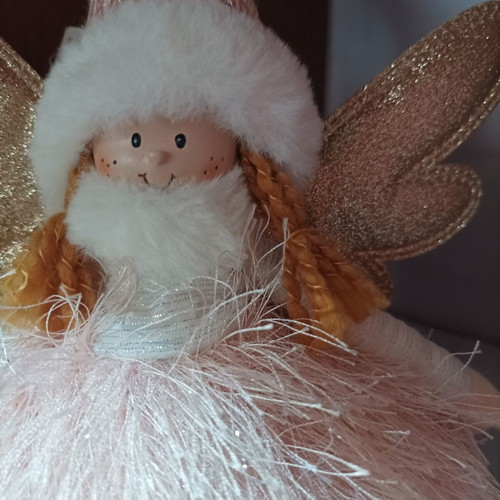 Christmas angel figures like new, set of two with pink fluffy bodies