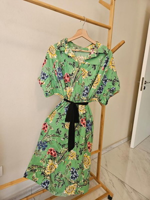 OOS Floral Shirt Dress with Belt Size L like new