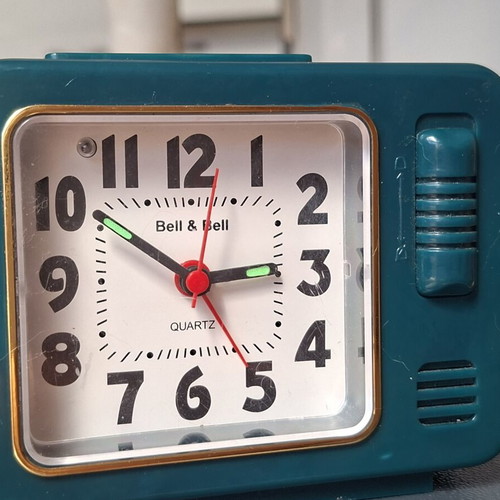 Analog table clock alarm clock like new