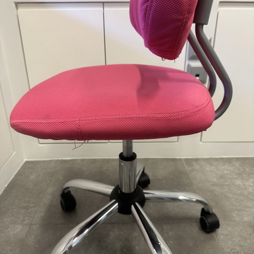 Student Children's Office Chair like new, adjustable backrest