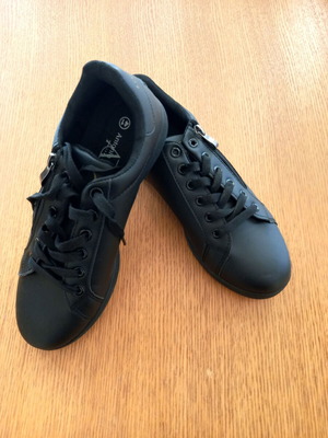 Everyday black shoes new, sizes 39.5-40.5