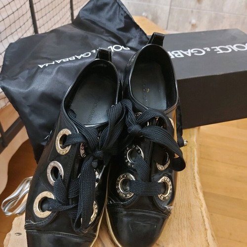 Dolce & Gabbana vintage athletic shoes size 38.5 like new, black