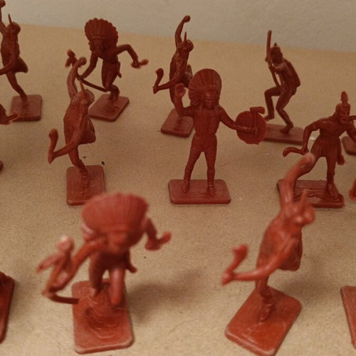Indian figures set of 22