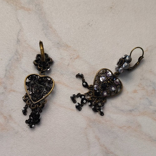 Vintage boho heart earrings with black crystals and beads