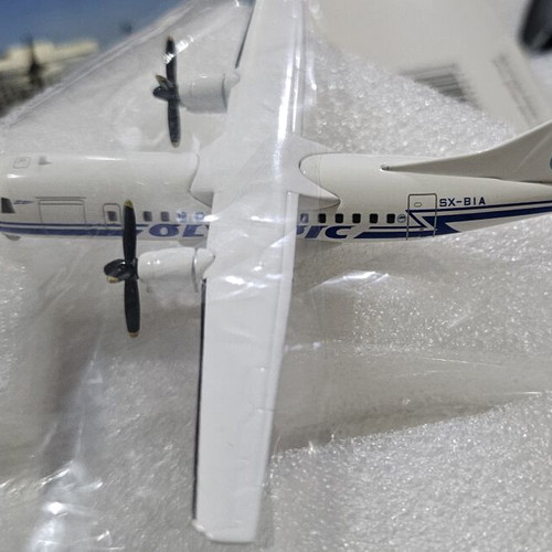 Herpa Olympic Airlines ATR-42-300 model 1:200 like new with box