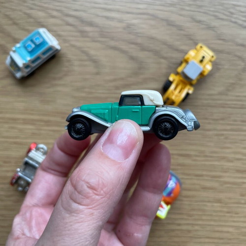 Kinder surprise Vehicles used figures, pack of 18 pieces