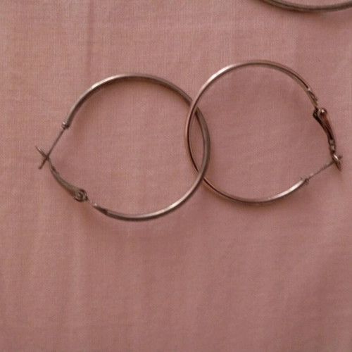 Silver hoop earrings like new, set of 2 pieces