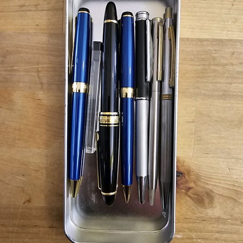 Pens and mechanical pencil used, set of 4 Borghini pens and 1 penna