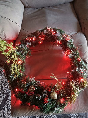 Wreath with red lights used