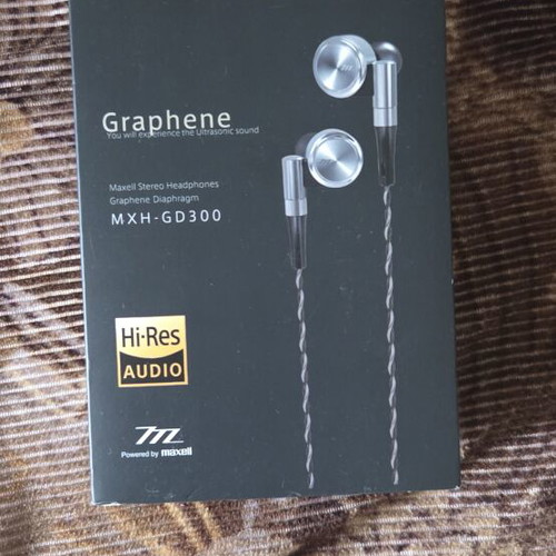 Panasonic HDE10 high resolution earphones