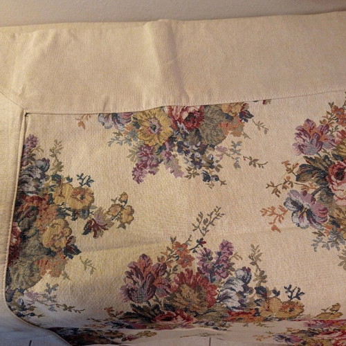 Linens throw set of 4 pieces new