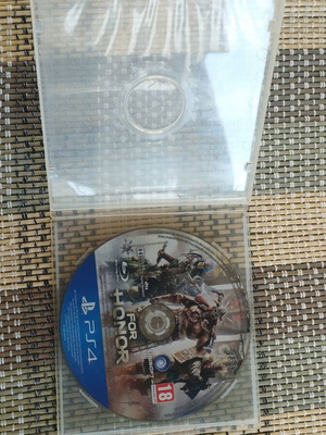 For Honor PS4 game disc only