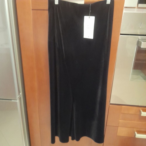 Velvet skirt Zara S size black new