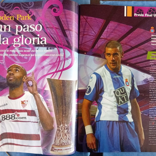 Don Balon magazine like new with Gerrard poster and match report