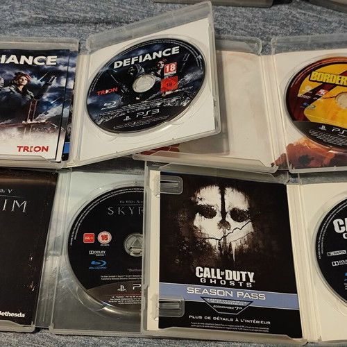 PlayStation 3 games pack used, Defiance, Borderlands, Call of Duty, Skyrim