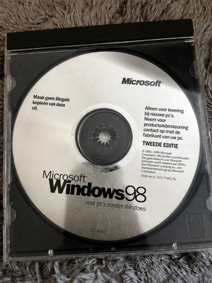 Microsoft Windows 98 Second Edition OEM CD употребяван, ρετρό υπολογιστής