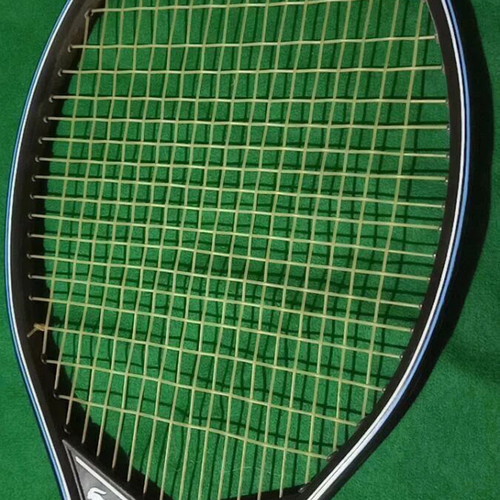 Lacoste Mid Master 4 350 320 L4-4 1/2 Tennis Racket Set like new with case