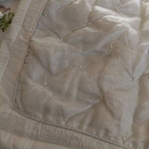 Bridal quilt set like new with quilted embroidery and pearls