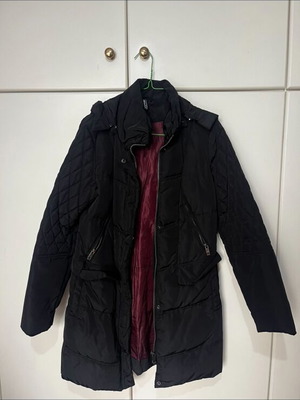 Splendid women's jacket small black like new, long and warm