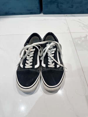 Vans Old Skool black sneakers with white stripe, size 39