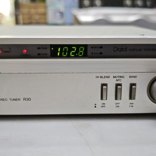 Aiwa R30 radio used, fully functional