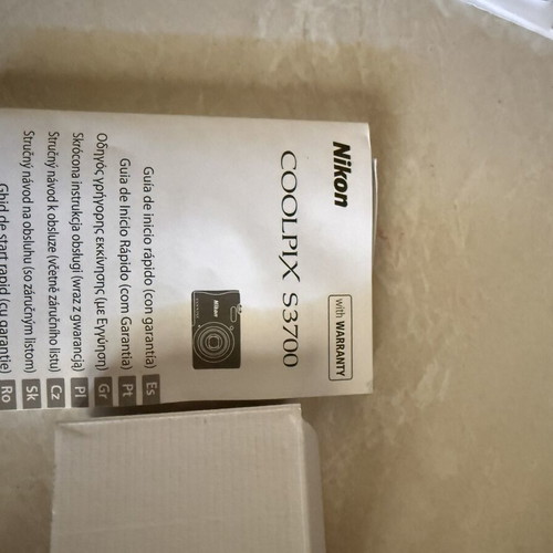 Nikon COOLPIX S3700 digital camera like new, black