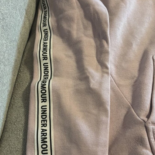 Underarmur hoodie used, soft pink for 12-year-old girl