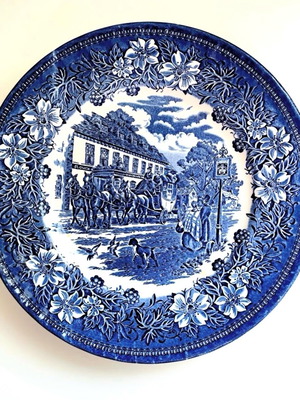 Vintage μπλε αγγλικό κεραμικό πιάτο 25 εκ μεταχειρισμένο με σπασίματα