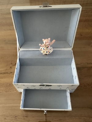 Zara Home Music jewelry box with revolving pig figure