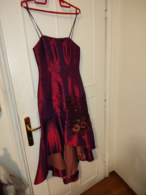 Asymmetric evening dress taftas purple like new with lace and pearls