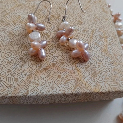 Jewelry set with pearls new, vintage, beige and pink