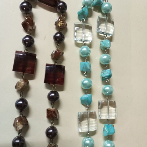 Fashion jewelry necklaces like new in brown and turquoise shades