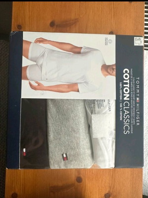 Tommy Hilfiger t shirt set new, white and grey
