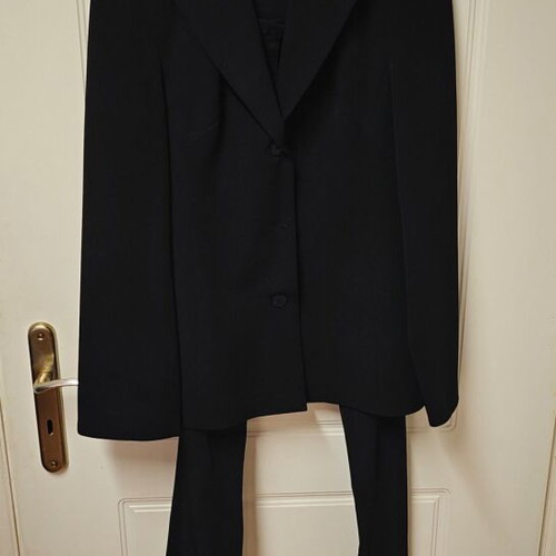 Lynne women's set black like new