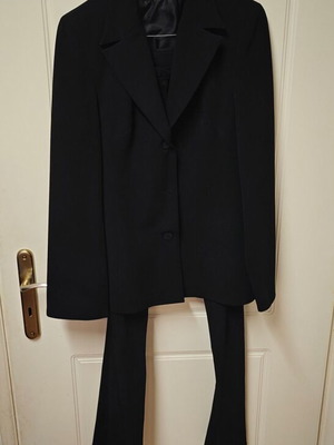 Lynne women's set black like new