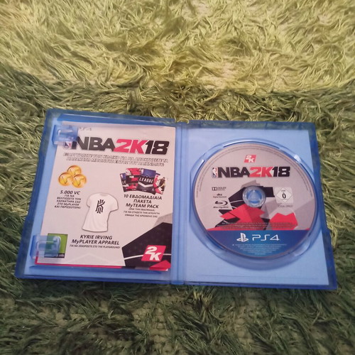 NBA 2K18 PS4 video game like new