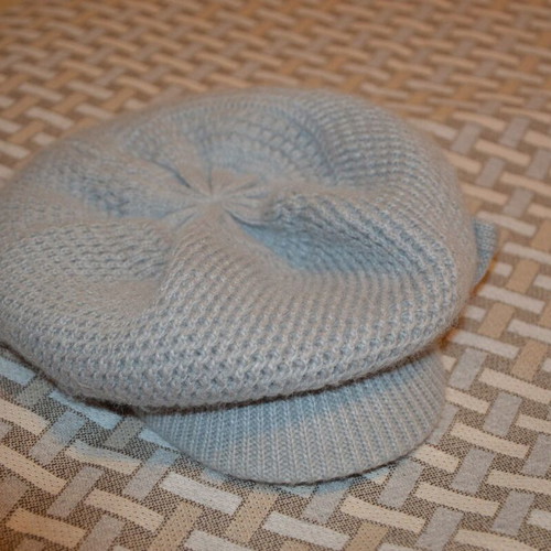 Tragiasca like new, gray, one size
