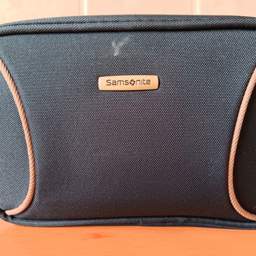 Samsonite travel toiletry bag like new, blue