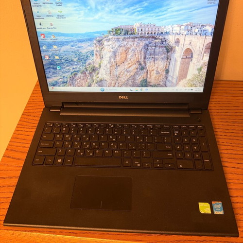 Dell Inspiron 15 3542 laptop like new with 8GB RAM and 120GB SSD