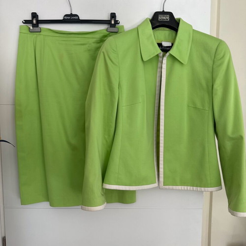 Louis Feraud US12 skirt suit used