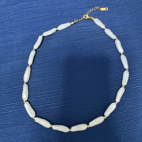 VG Styline necklace with elongated white iridescent beads
