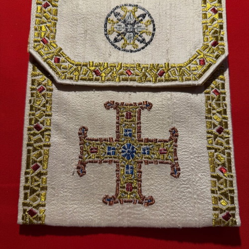 Embroidered fabric case for pectoral cross new