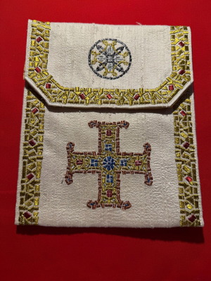 Embroidered fabric case for pectoral cross new